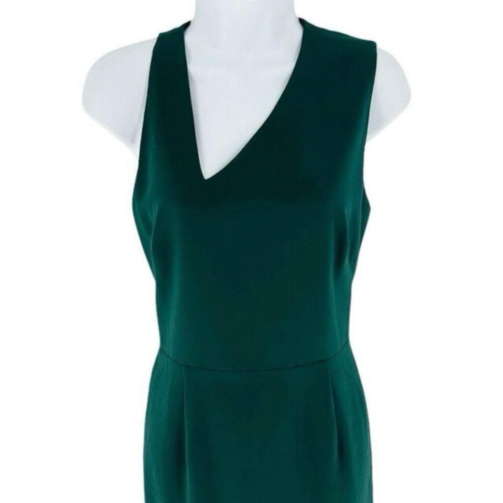 Elegant Green Sleeveless Dress